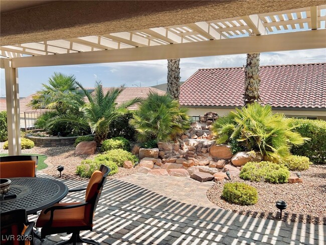 Building Photo - 2192 Canyonville Dr