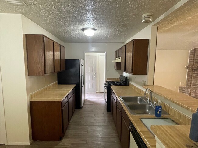 Building Photo - 1826 Grand Park Dr