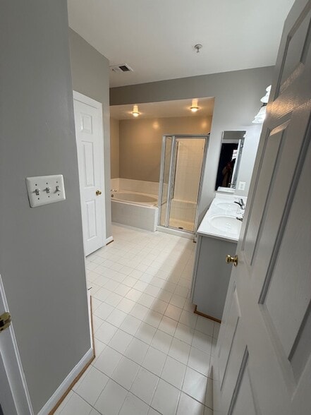 Building Photo - 5653 Harrington Falls Ln