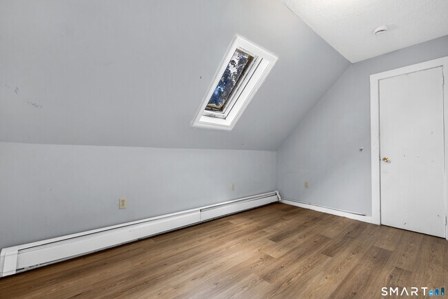Building Photo - 141 Homestead Ave