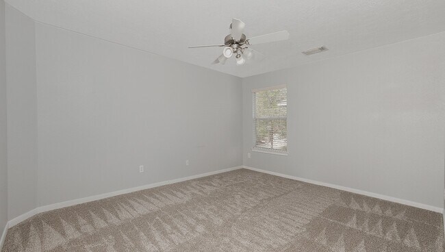 Building Photo - 131 S Spinning Wheel Cir
