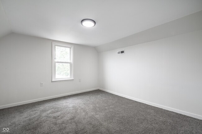 Building Photo - 1418 Olive St
