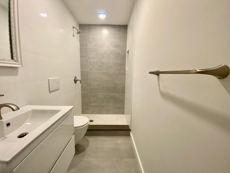 Building Photo - 7 Wigglesworth St