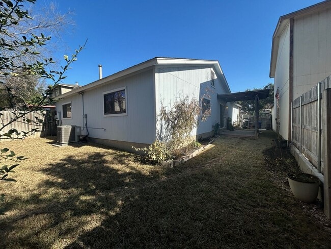 Building Photo - 3BED/2BATH Home For Rent Near Steubing Ranch! Available Now!