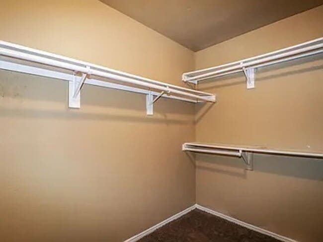 Building Photo - 4-bedroom home!