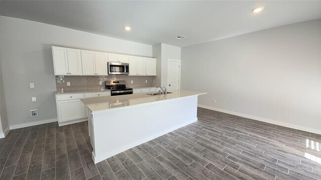 Building Photo - 17200 SE 164th St