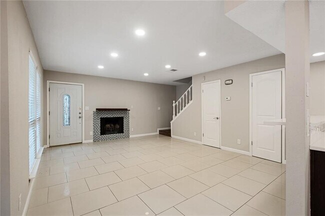 Building Photo - 1504 Allen Rd