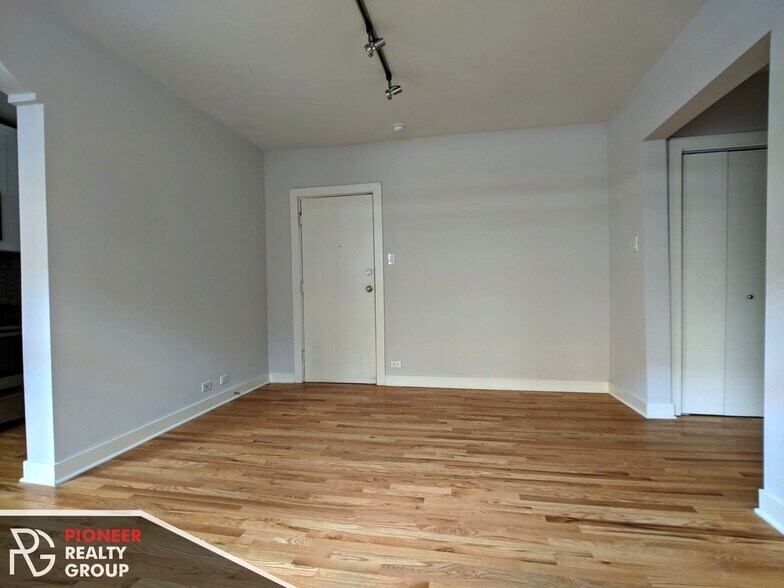 Building Photo - 2424 N Kedzie Blvd