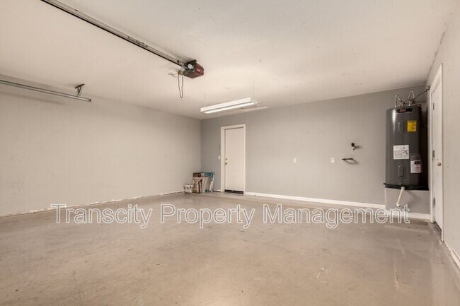 Building Photo - 10264 E Dolphin Ave