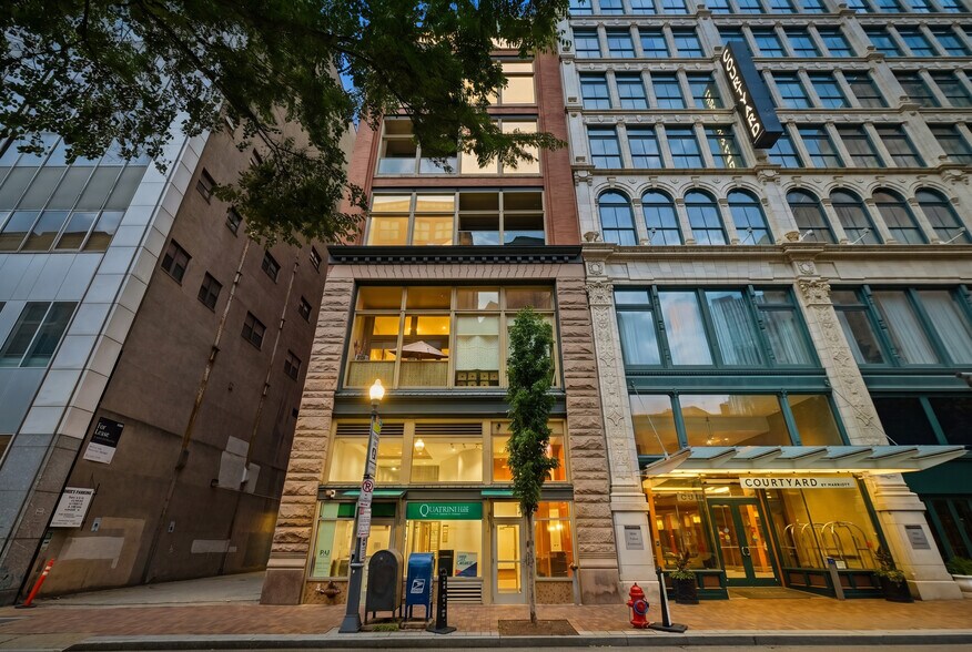 Building Photo - 941 Penn Ave
