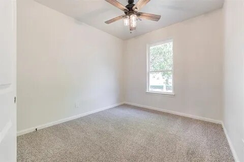 Building Photo - 3007 Pescara Dr