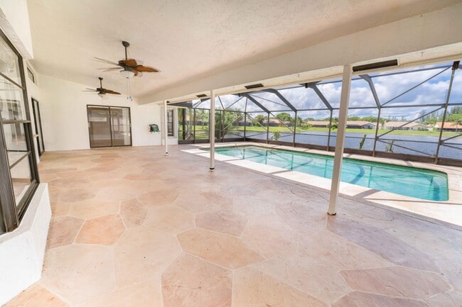 Building Photo - 11511 Island Lakes Ln