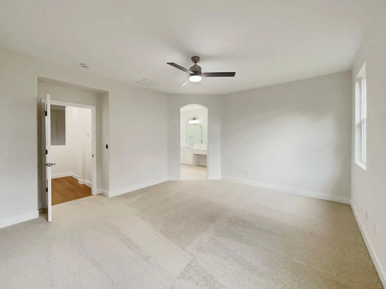 Building Photo - 1672 Lombard Ln