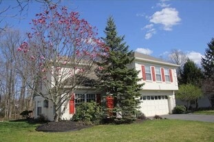 Building Photo - 31 Westwinds Dr