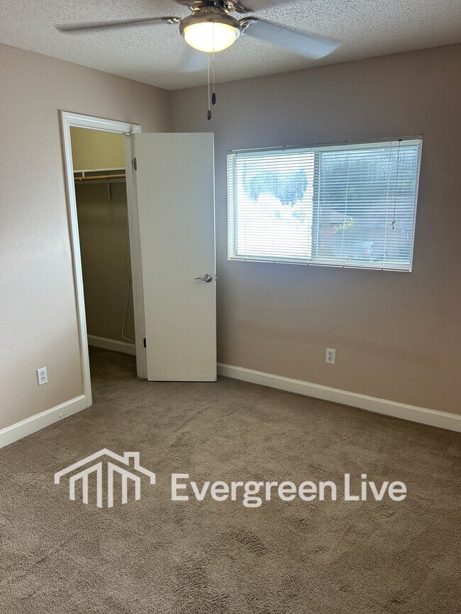 Building Photo - 50 Callan Ct