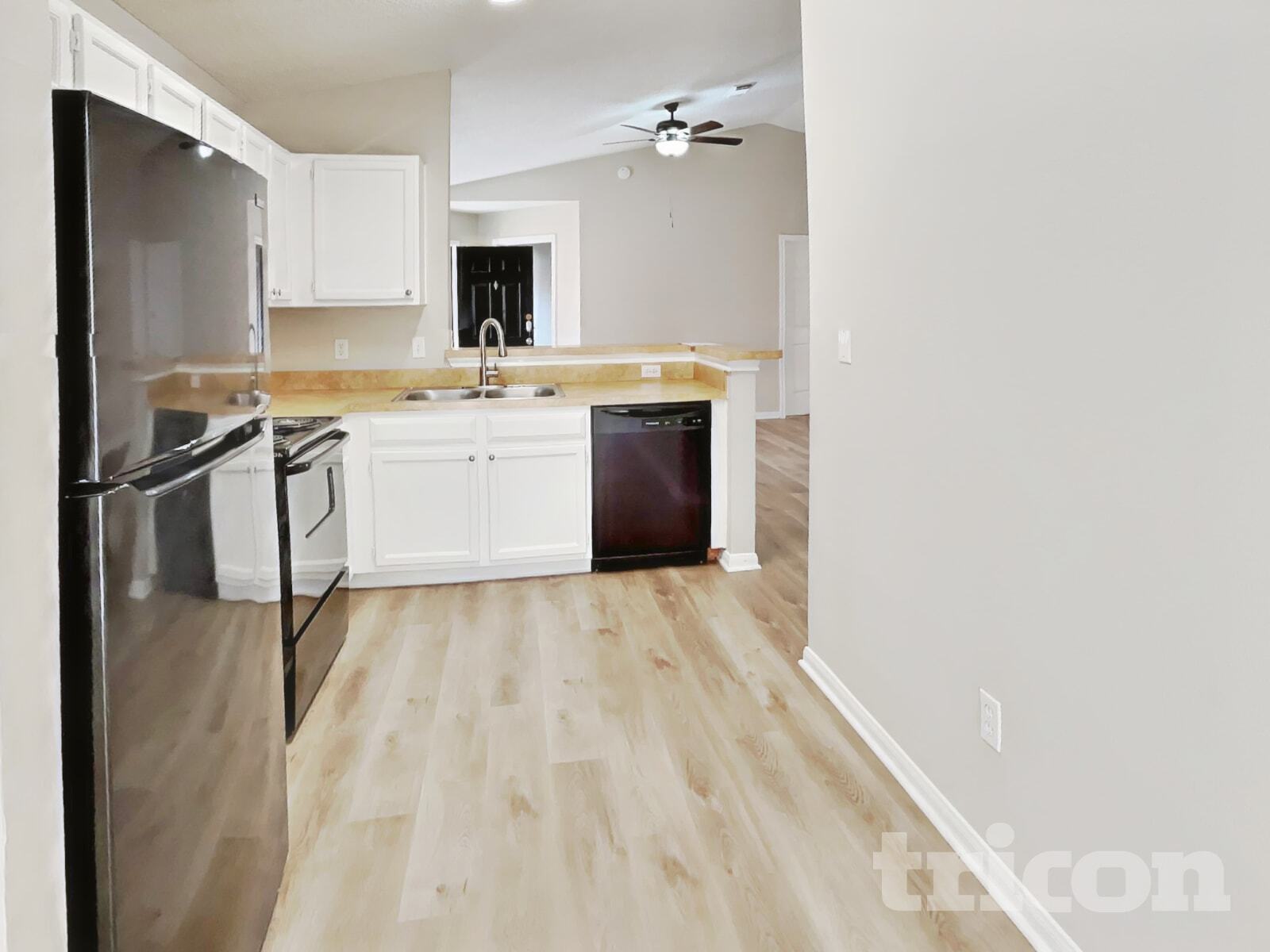 Building Photo - 3115 Kelling St