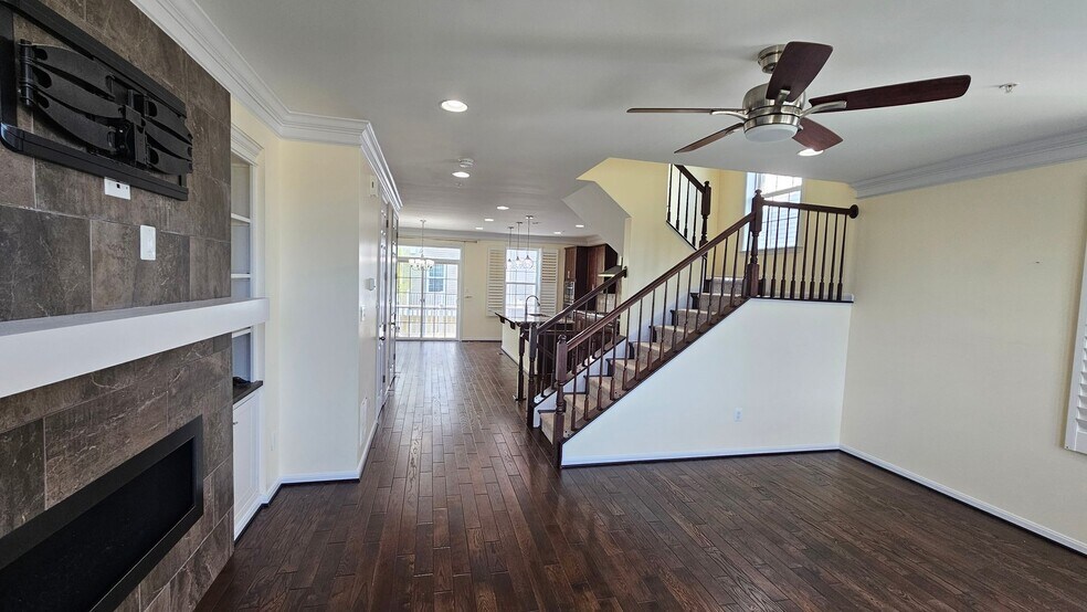 Building Photo - 7217 Barry Ln
