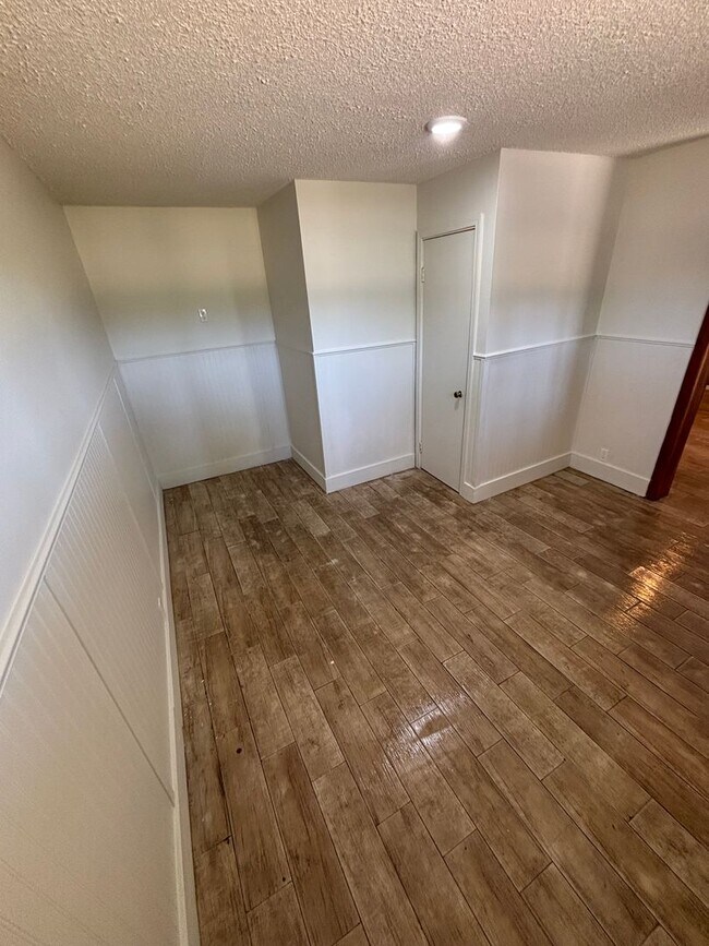 Building Photo - Highland Grove