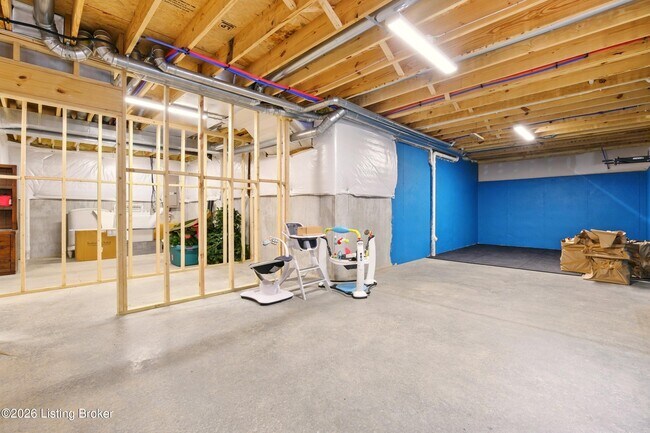 Building Photo - 6218 Mistflower Cir