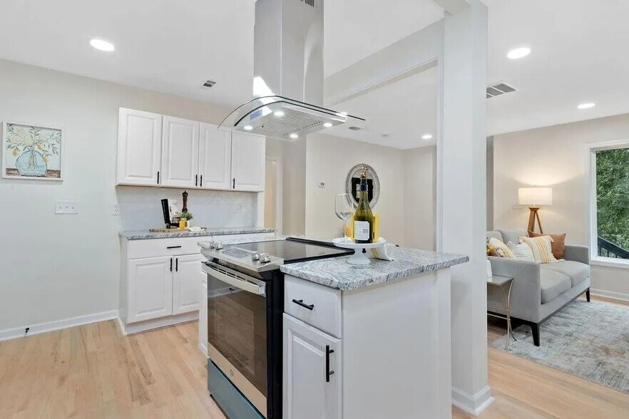 Building Photo - 2740 Oldknow Dr NW