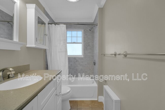 Building Photo - 2 Bellevue Ave