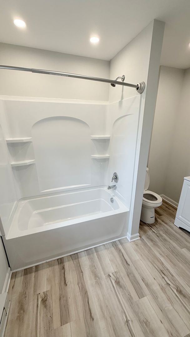 Building Photo - 2BR Townhome in Claymont | Near I-95 & Transit