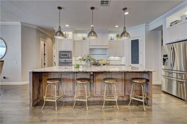 Building Photo - 4 Bedroom Home in Gated Lakes of Traditions- Backs up to a greenbelt- Pool and Playground