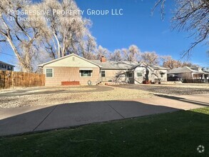 Building Photo - Updated apartment in Historic Ivywild neig...