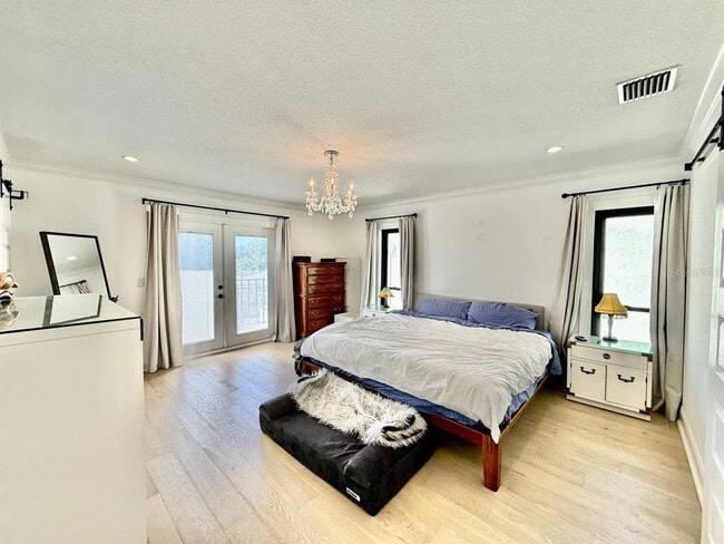 Building Photo - 162 E Davis Blvd