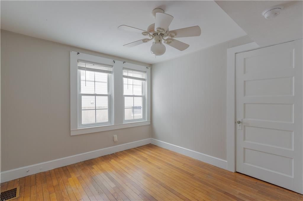 Building Photo - 31 Kirby St