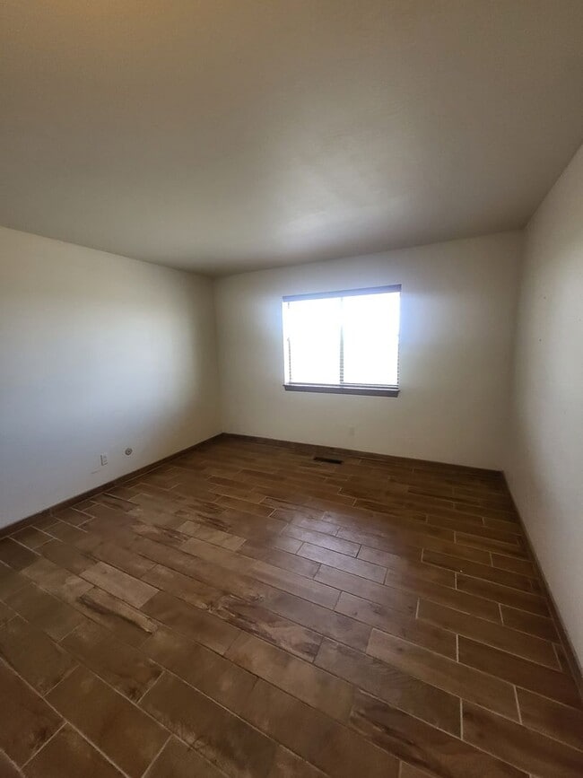 Building Photo - Sandia Heights Beauty 3 bedroom  2 bath