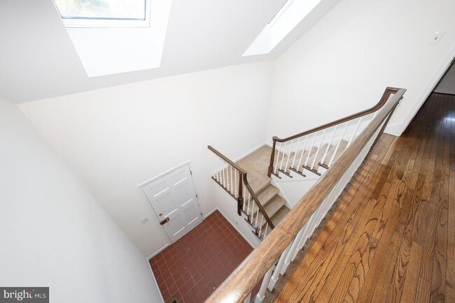 Building Photo - 205 Pennswood Rd