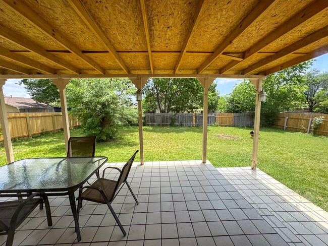 Building Photo - 11701 Hidden Quail Dr