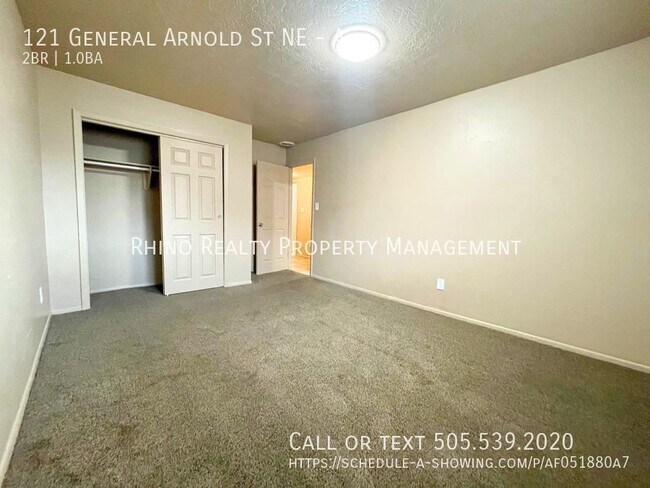 Building Photo - 1st Month Rent Free! Lovely 2 Bedroom, 1 B...