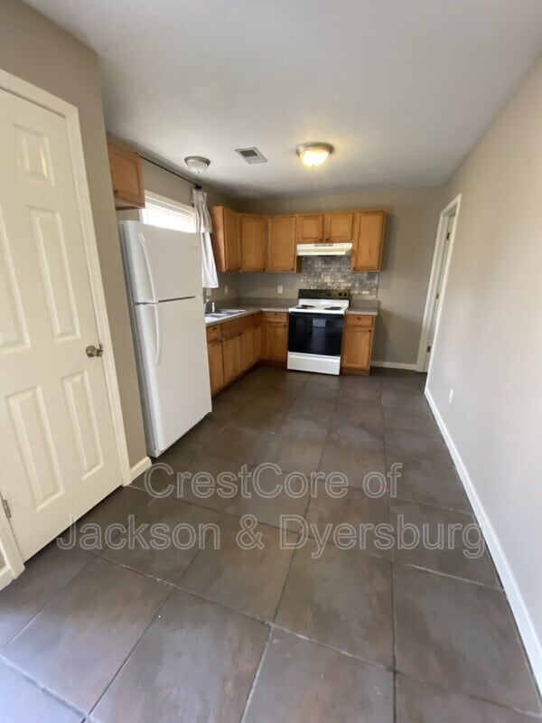 Building Photo - 129 Wheatley Dr