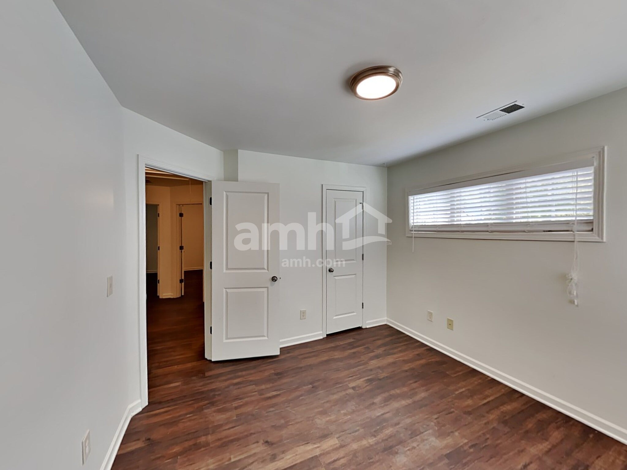 Building Photo - 429 Belmont Way