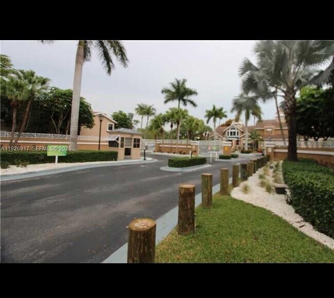 Building Photo - 15570 SW 105th Ln