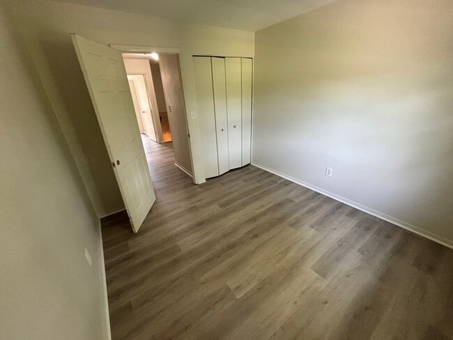 Building Photo - 3 Bedroom Semidetached Home