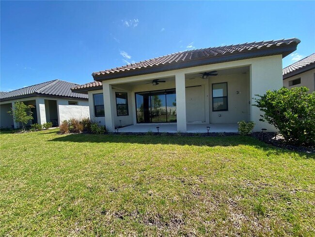 Building Photo - 4520 CRESTPOINT Wy