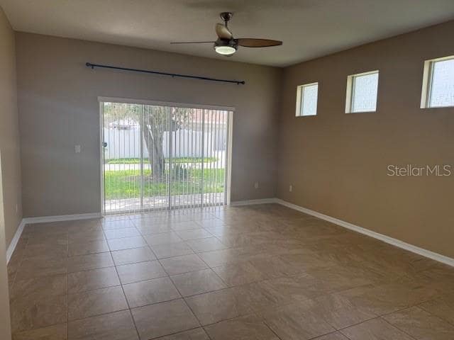 Building Photo - 14728 Sapodilla Dr
