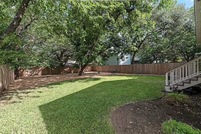 Building Photo - 3305 Harris Park Ave