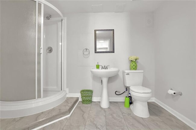 Building Photo - 520 Ruby Forest Pkwy