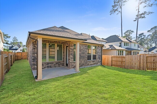 Building Photo - 325 Mallorn Ln