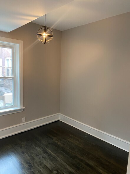 Building Photo - 3937 N Monticello Ave