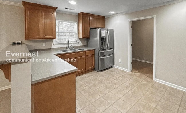 Building Photo - 4800 Inglewood Ct SE