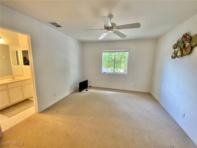 Building Photo - 8151 Pacific Beach Dr
