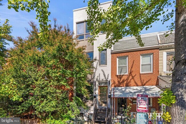 Building Photo - 747 Morton St NW