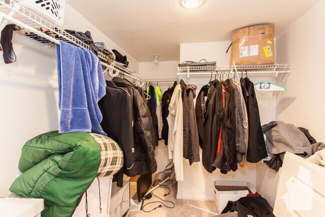 Building Photo - 1634 N Cleveland Ave