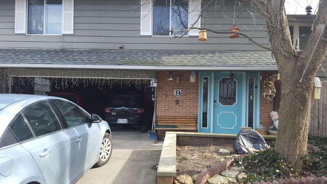 Front of house - 9 E Hill Rd