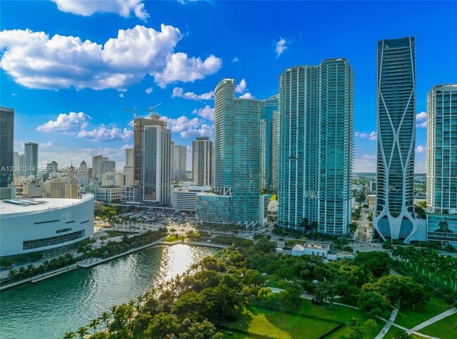 Building Photo - 888 Biscayne Blvd